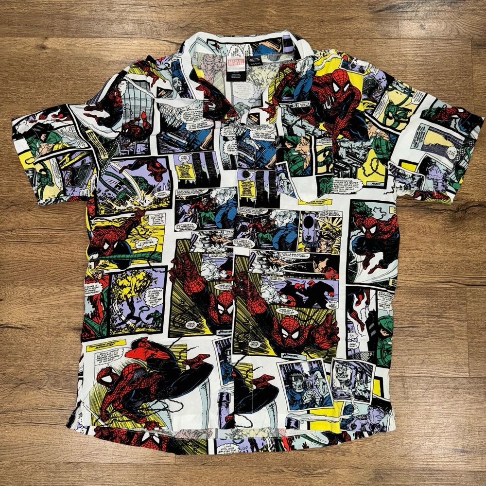 Marvel Comics Spider-Man Comic Book Print Rayon Button Up Shirt - Large